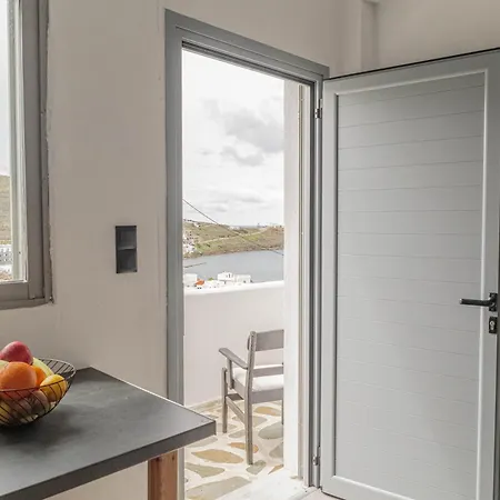 公寓 Merichas Sea View *