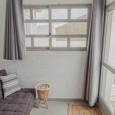 Merichas Sea View Apartament *